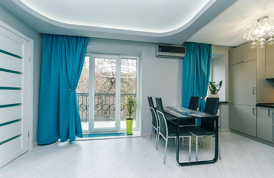 Апартаменты На Кловском Спуске В Центре Kyiv Exterior foto